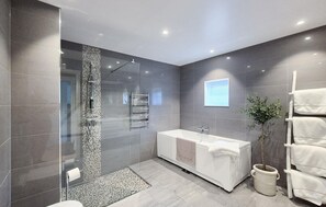 Shower - Nice apartment in Mathopen with WiFi (Mathopen)