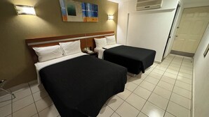 Standard Room, 2 Double Beds, Non Smoking, City View | Desk, laptop workspace, blackout drapes, soundproofing - Hotel InterForum Express (León)