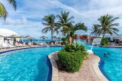 International Resort Sunny Isles Ocean Front 2 Queen