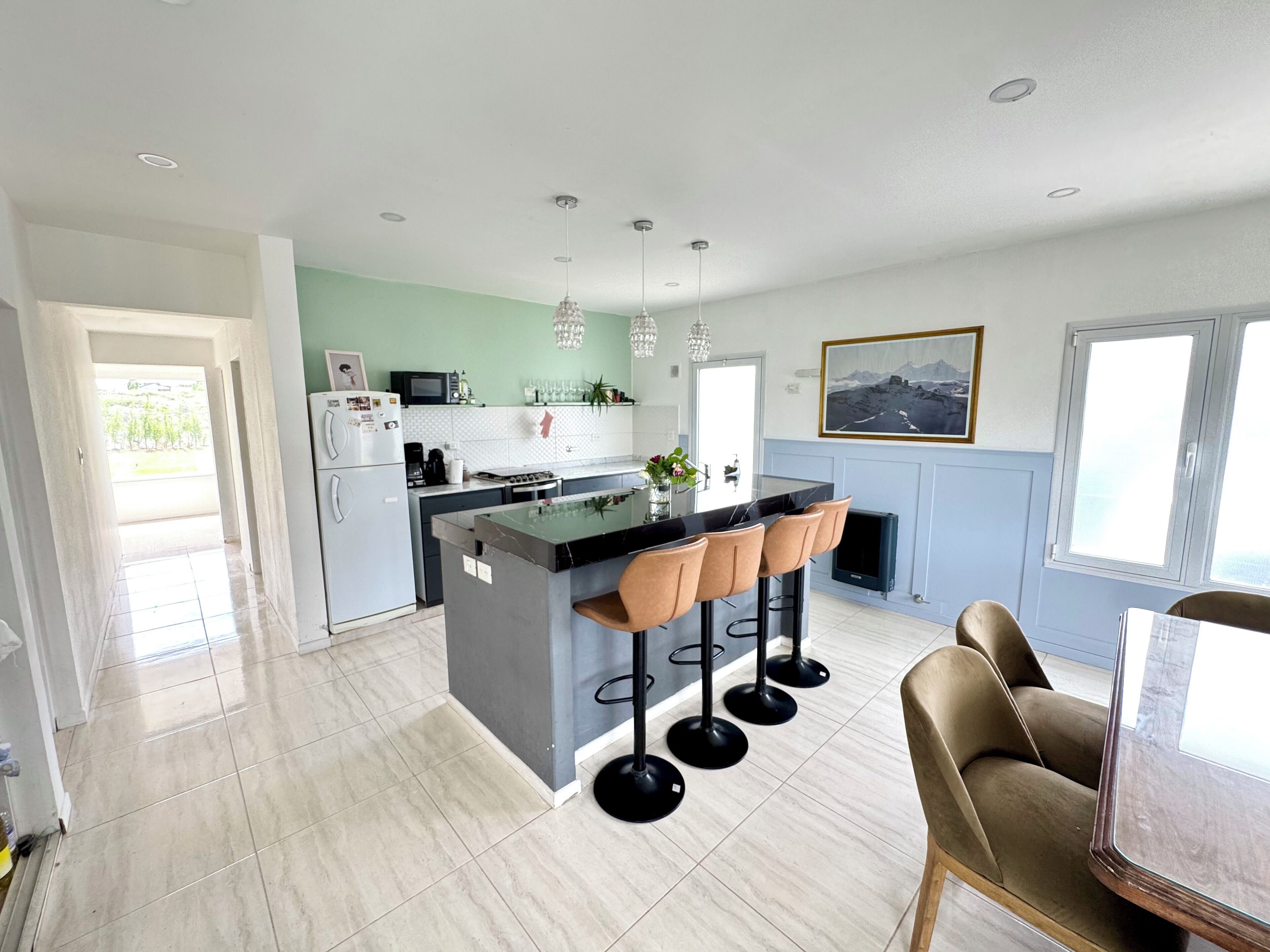 Refrigerador, microondas, horno, placa de cocina