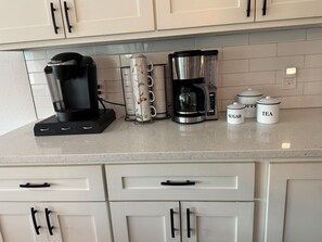 Interior - NEWLY refreshed! Beautiful 4-bedroom home on Cedar Creek Lake, Mabank sleeps 17 (Mabank)