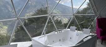 Glamping Dome #1: A Magical Romantic Escape in Baños Ecuador