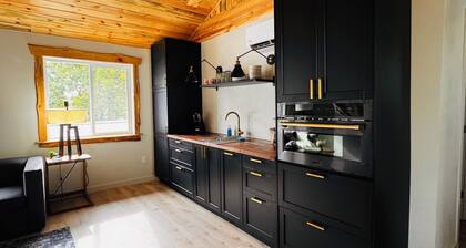 Luxury Living Near Downtown Moscow & U of I Campus