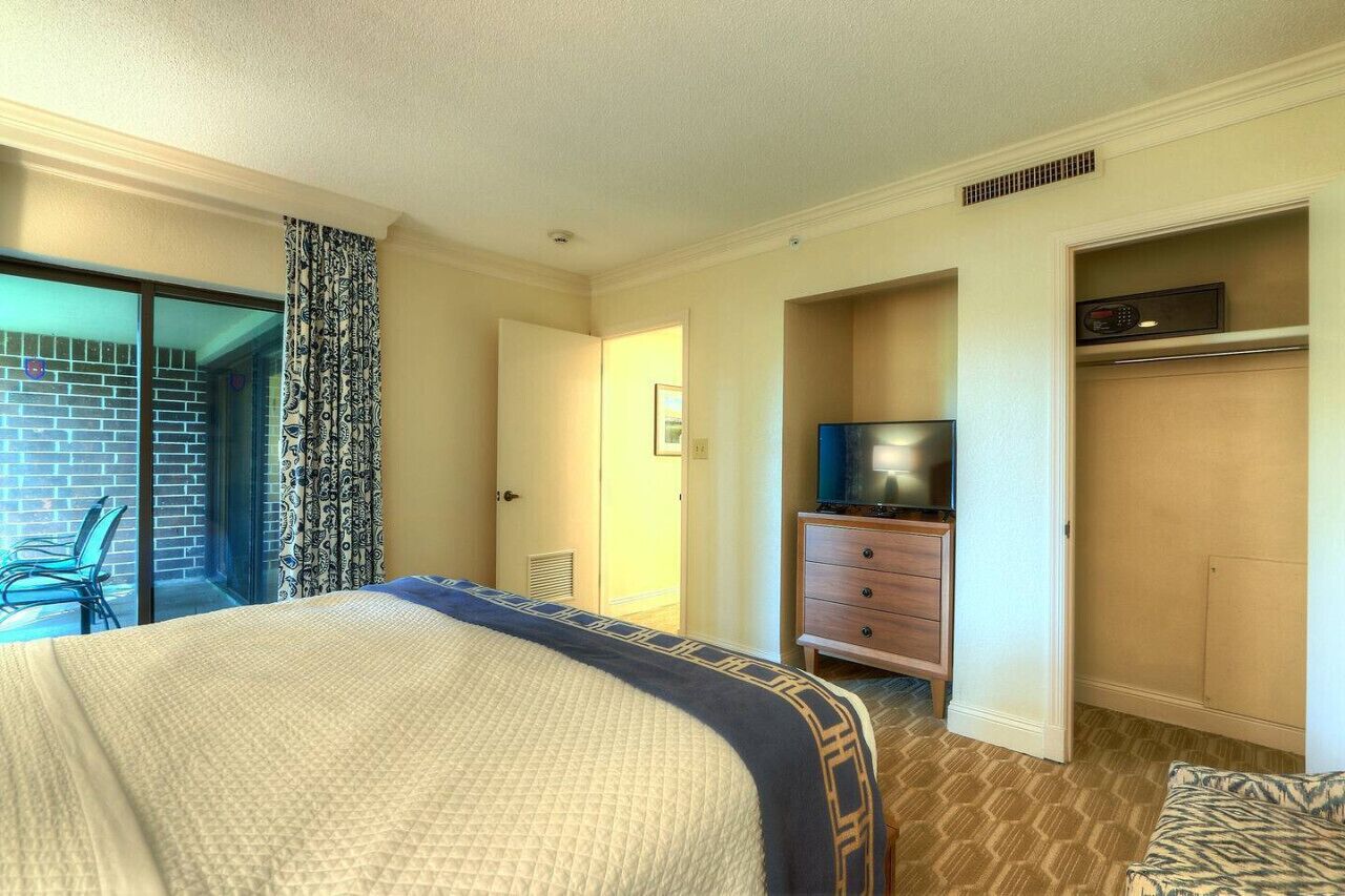 1 bedroom, in-room safe, desk, iron/ironing board