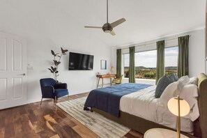 5 bedrooms, desk, iron/ironing board, travel cot