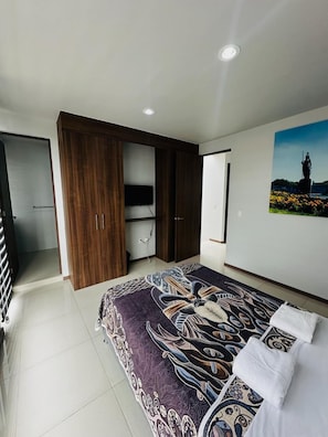 3 chambres, bureau, fer et planche à repasser, Wi-Fi gratuit