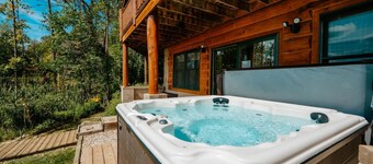 The Clam Shell | Hot Tub | Water Front | Kayaks