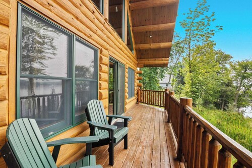 The Clam Shell | Hot Tub | Water Front | Kayaks