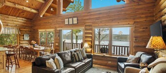 THE CLAM SHELL Log Home on Clam Lake | Hot Tub!