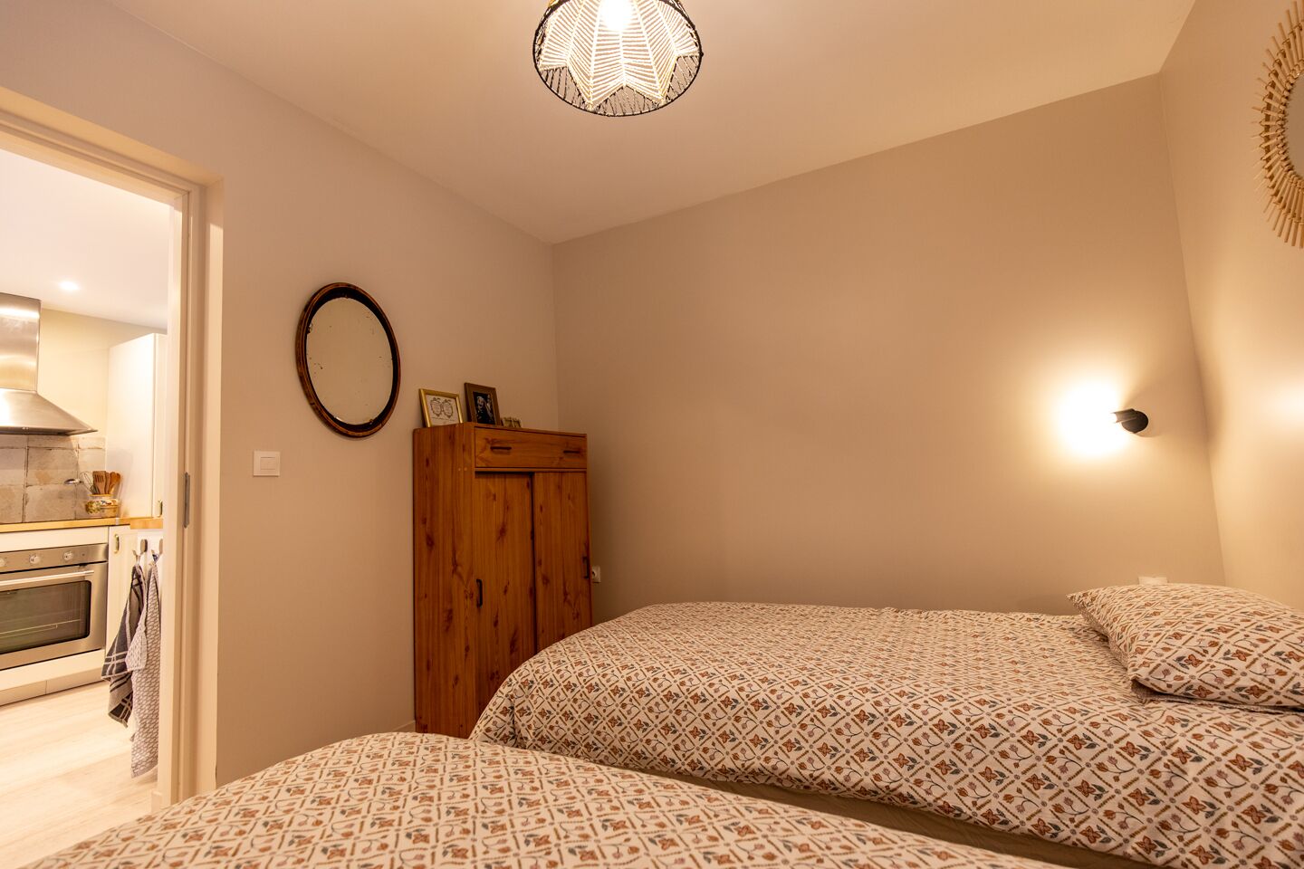 2 chambres, fer et planche à repasser, lit parapluie, Wi-Fi gratuit
