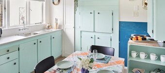 Whitianga Blue Bach - Location Location Location!