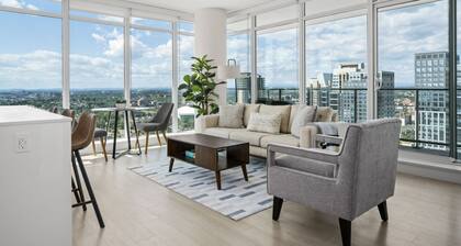 300 Ft in the Sky! Stampede | 2BDR | PRKG