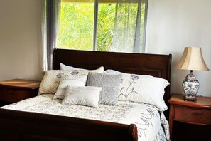 2 bedrooms, iron/ironing board, WiFi