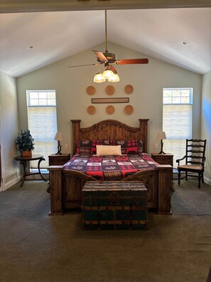 3 soverom, safe på rommet, strykejern/-brett og wi-fi (inkludert)