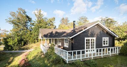 Nice home in Gilleleje with WiFi