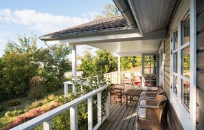 Terrace/patio - Nice home in Gilleleje with WiFi (Gilleleje)