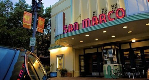 Charming 2-bedroom house close to stadium and hospitals