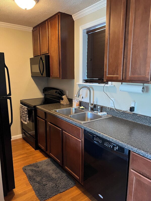 Microwave, oven, stovetop, dishwasher