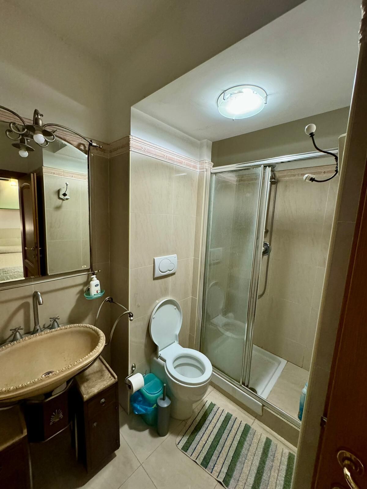 Superior-værelse til 3 personer | Badeværelse | Bruser, hårtørrer, håndklæder, Sæbe