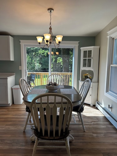 Charming 3-bedroom entire house in gorgeous Corning with WiFi