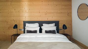 3 slaapkamers, een strijkplank/strijkijzer, gratis wifi, beddengoed