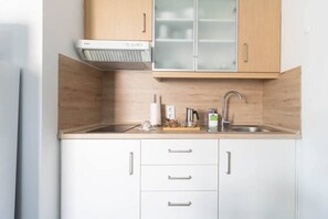 Fridge, microwave, stovetop, toaster