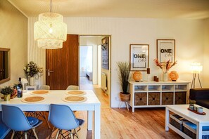 Unclassified image, 4 of 29, button