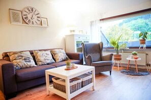 Unclassified image, 3 of 29, button