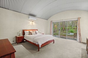 4 soverom, strykejern/-brett, reiseseng for barn og sengetøy