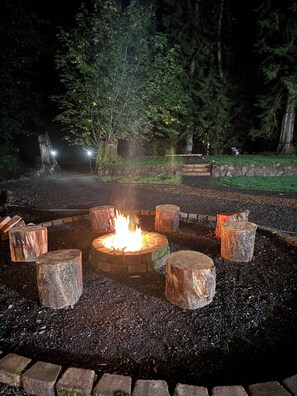 Property grounds - Private Romantic Woodland Getaway- with sauna, hot tub, fire pits, and more. (Vader)