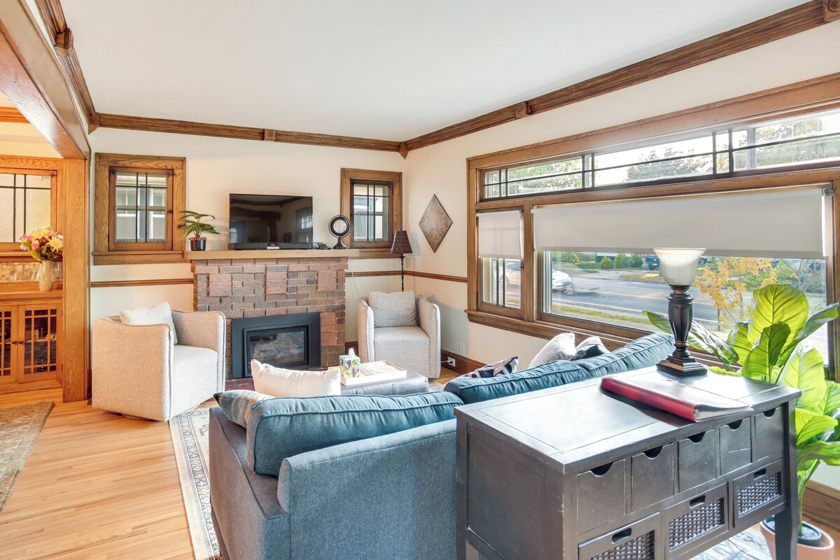 5 Mi to Mall of America: South Minneapolis Home