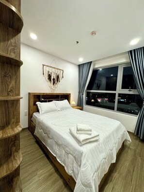 Deluxe Apartment, Balcony, City View