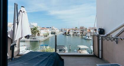 WELCS CASA ADOSADA 184 EMP en el canal