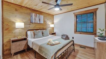 3 bedrooms, iron/ironing board, travel crib, free WiFi