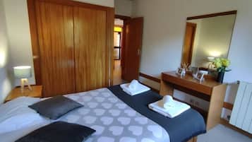 2 bedrooms, Internet, bed sheets