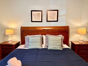 3 bedrooms, desk, iron/ironing board, travel cot - 3BR Disney Escape for Families (Kissimmee)