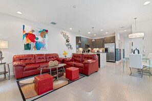 Smart TV - Peaceful 3BR Oasis: Private Pool (Clermont)