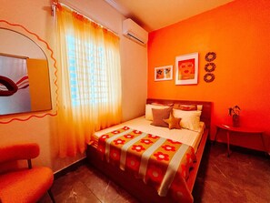 2 Schlafzimmer, Schreibtisch, Reisekinderbett, kostenloses WLAN