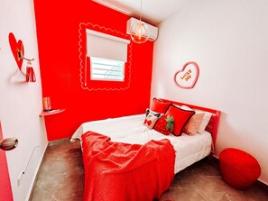 2 bedrooms, desk, travel crib, free WiFi