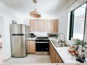 Fridge, microwave, oven, stovetop