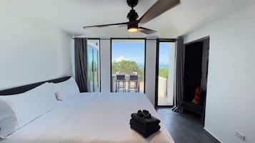 3 bedrooms, desk, travel crib, free WiFi