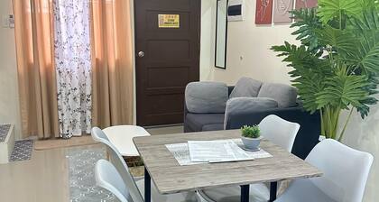 Piper's Pad-Cozy 2-bedroom - Near the Airport - Air-Conditioned. WIFI - Kitchen.