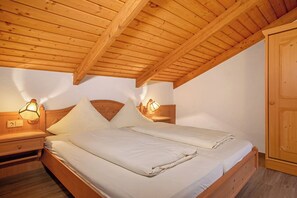 2 bedrooms, bed sheets