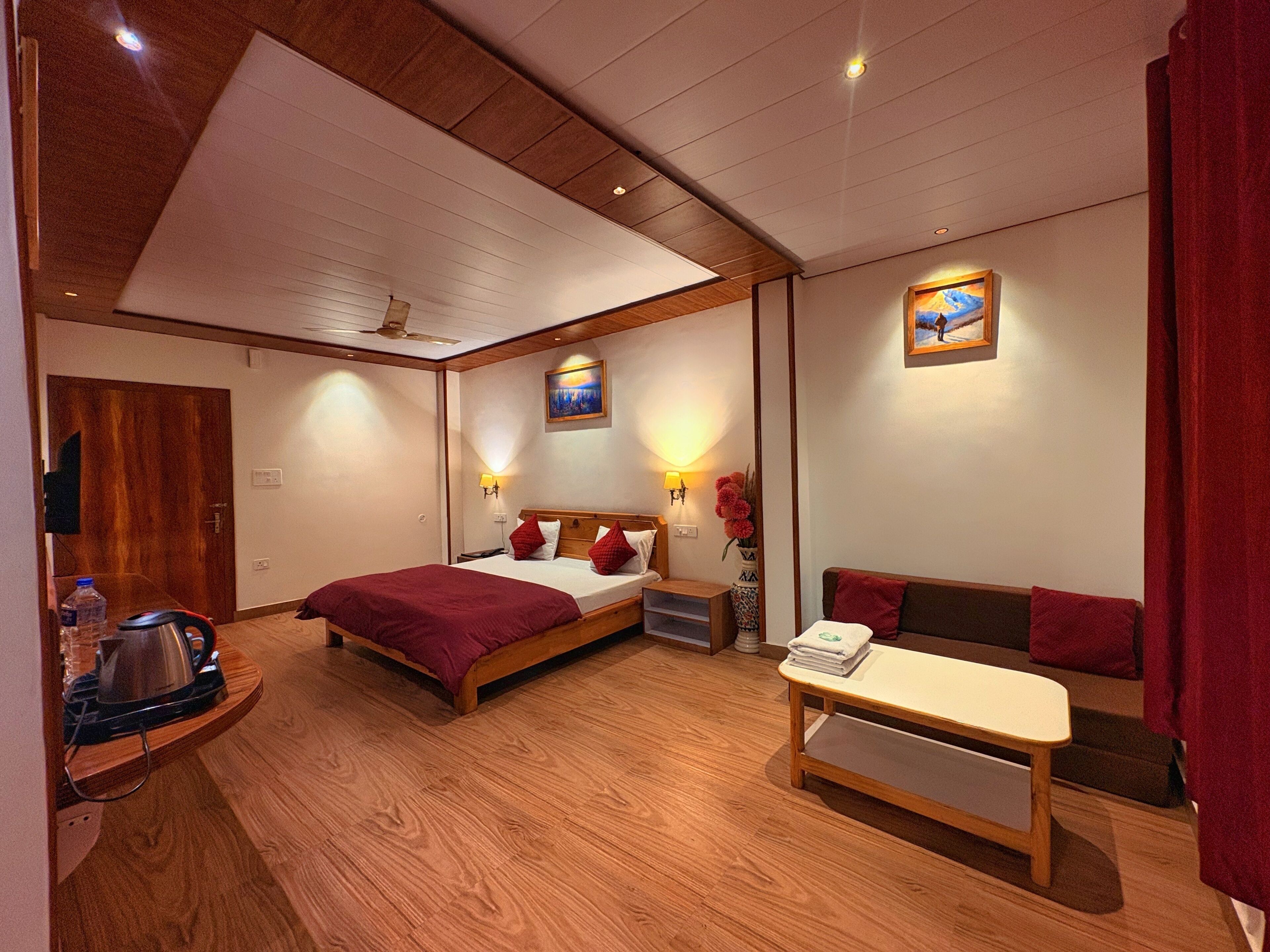 Laptop workspace, free WiFi