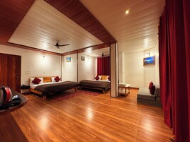 Family Quadruple Room, Mountain View | Laptop workspace, free WiFi