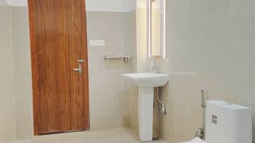 Luxury Room, Mountain View | Bathroom | Shower, towels, soap