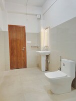 Luxury Room, Mountain View | Bathroom | Shower, towels, soap