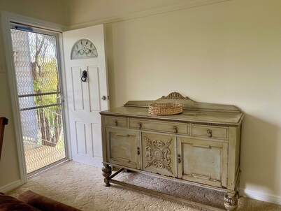 Cottage located at the gateway to the beautiful Kosciusko National Park.