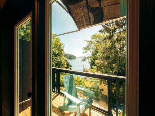 Maison Tofino - Private Oceanfront