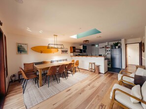 Dining - Maison Tofino - Private Oceanfront (Tofino)